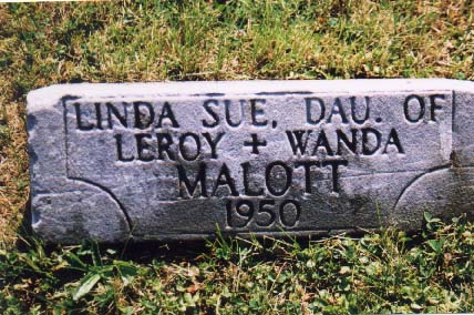 Small headstone reading Linda Sue, daughter of Leroy and Wanda Malott, 1950